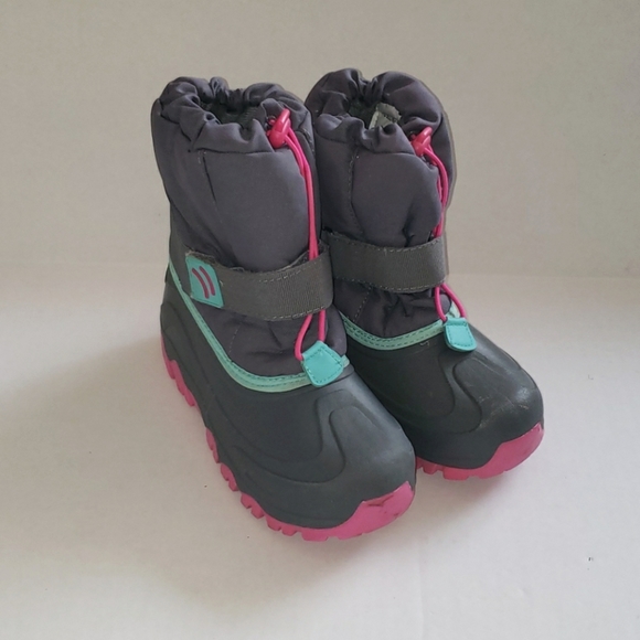 Target Other - ☃️5 for $20🎄 Target Thermolite girl's snow boots